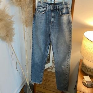 Hudson Jeans acid wash, like new, size 26.